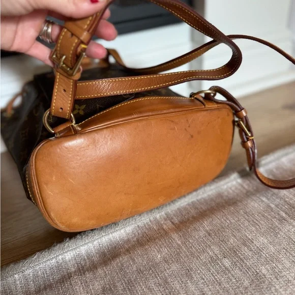 Louis Vuitton Montsouris Monogram Canvas Backpack MM Brown - Picture 3 of 8